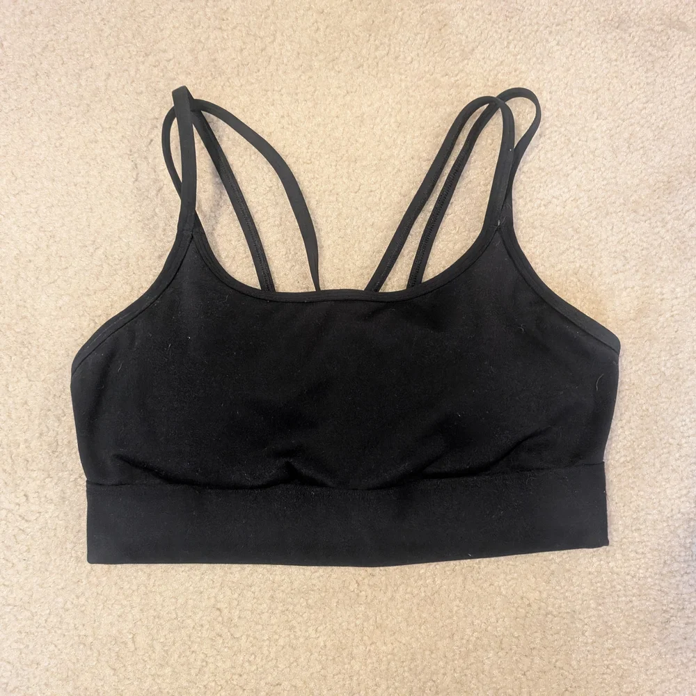 Women's Medium LIKE NEW All In Motion Black Strappy Sports Bra - Picture 1 of 7